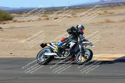 media/Jan-09-2022-SoCal Trackdays (Sun) [[2b1fec8404]]/Turn 8 (1045am)/